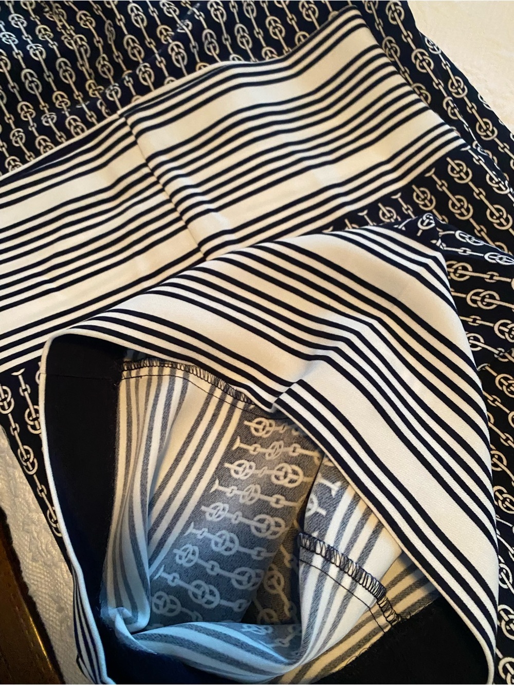 Ann Taylor Factory Navy and White Chain-Link Print pant - Picture 10 of 15